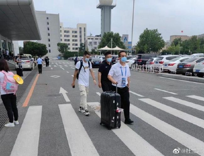 av香港经典三级级 在线