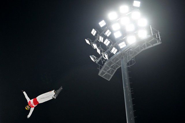 午夜一级免费视频